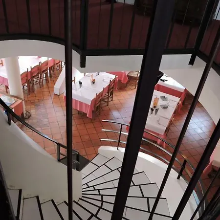 Les Vignes Rouges Hotel
