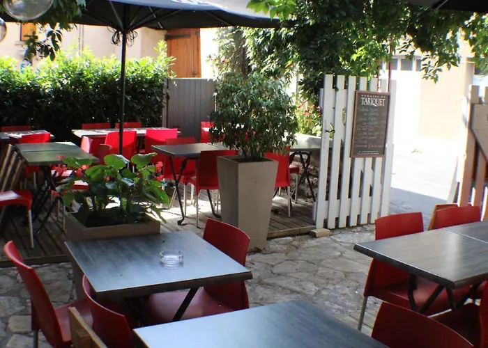Les Vignes Rouges Hotel